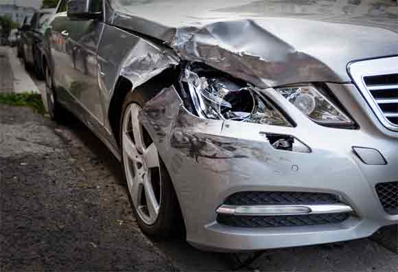 Where we can sell the damaged cars